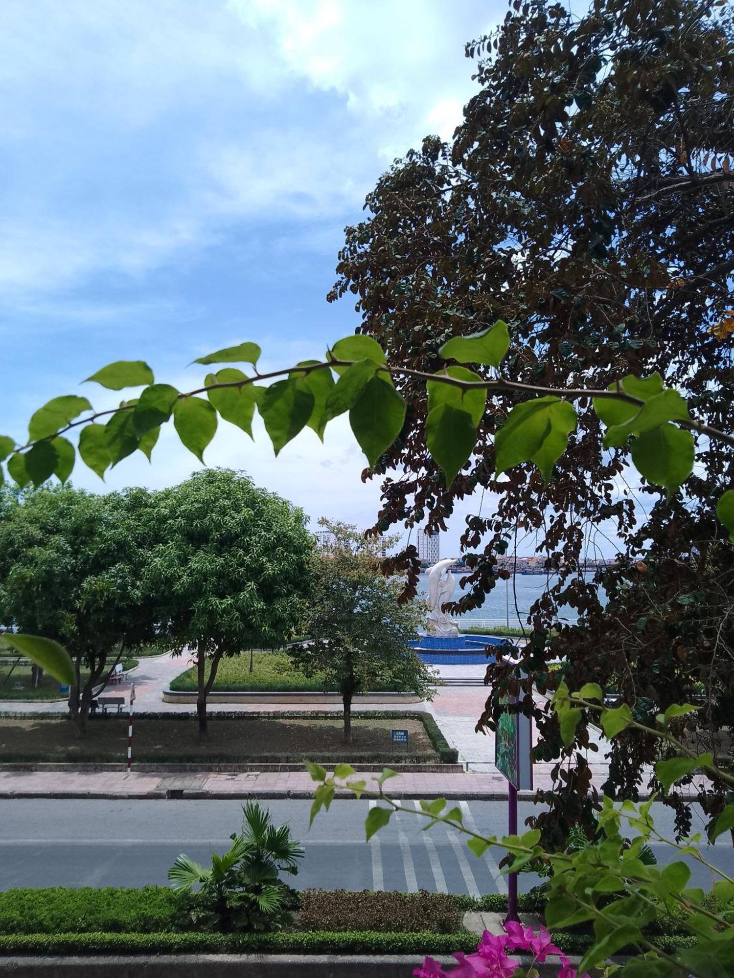 Nha Nghi Hang Nga 동허이 외부 사진