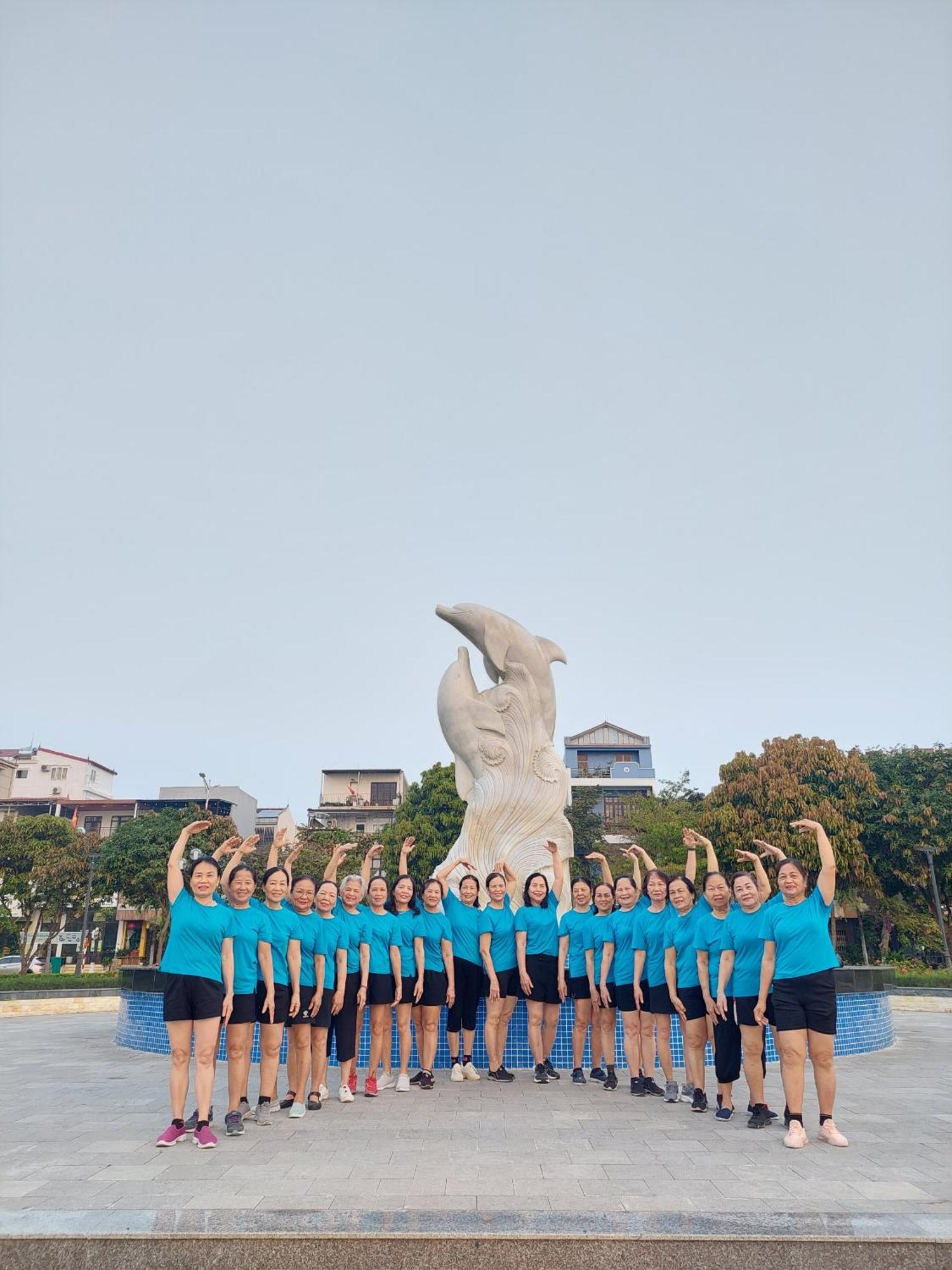 Nha Nghi Hang Nga 동허이 외부 사진