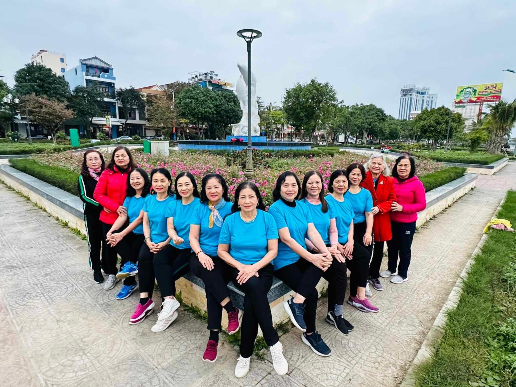 Nha Nghi Hang Nga 동허이 외부 사진